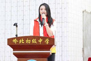 安博(中国)集团陈文舒一行到湛江爱心助学